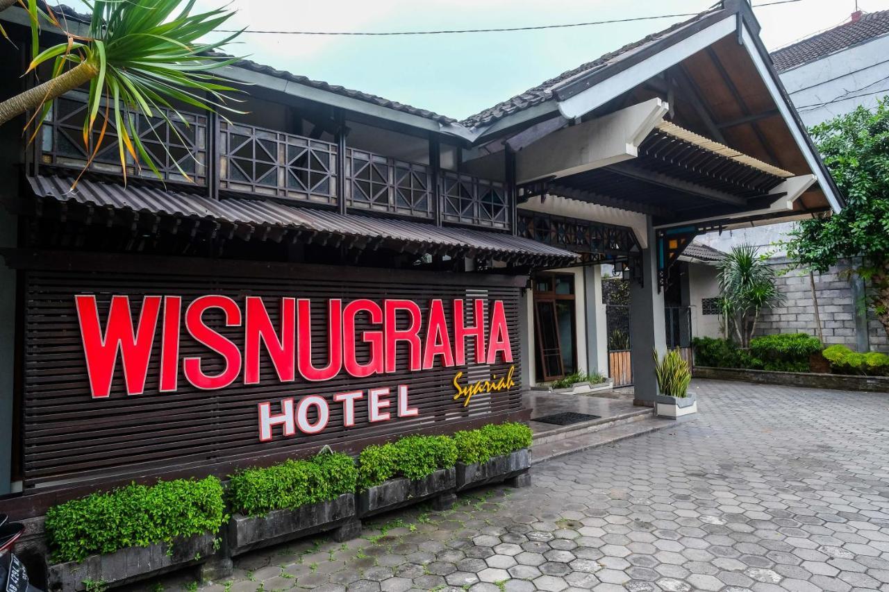 Urbanview Hotel Syariah Wisnugraha By Reddoorz Джокьякарта Экстерьер фото