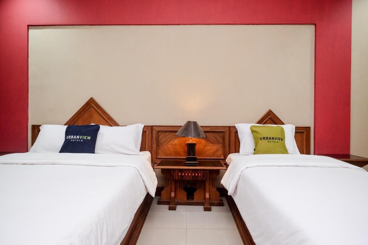 Urbanview Hotel Syariah Wisnugraha By Reddoorz Джокьякарта Экстерьер фото