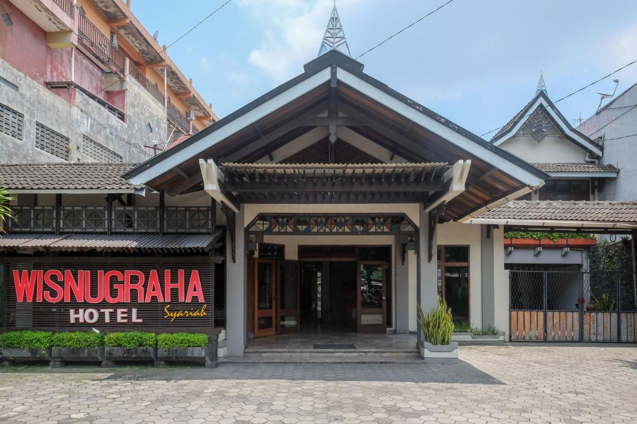 Urbanview Hotel Syariah Wisnugraha By Reddoorz Джокьякарта Экстерьер фото
